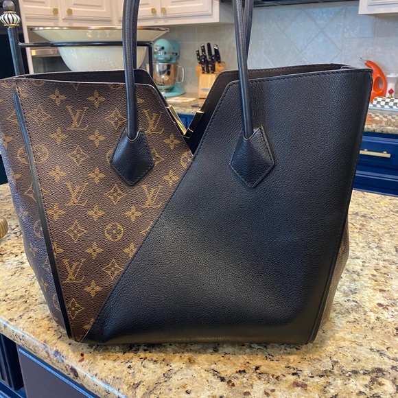 Purse - Picture 2 of 5